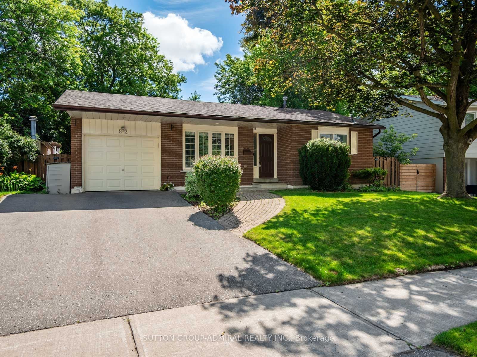 52 Sir Bedevere Place photo 1