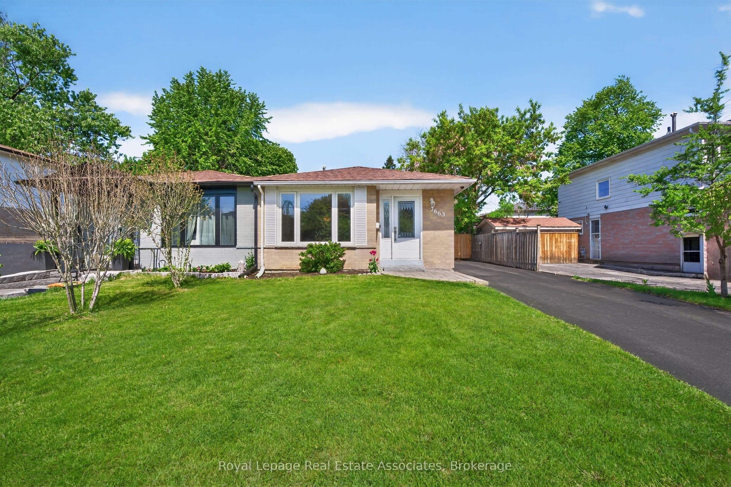 2663 Widemarr Road photo 1