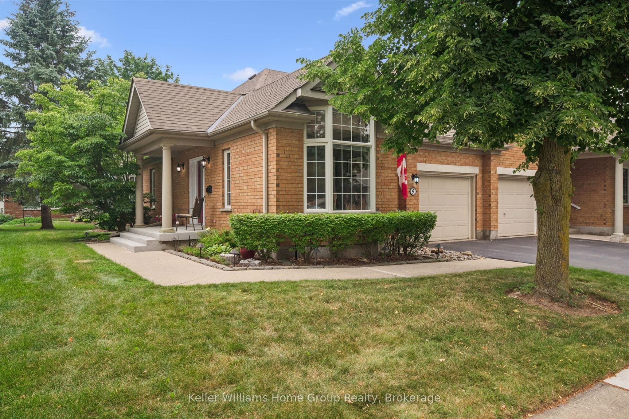 9 Magnolia Lane photo 1