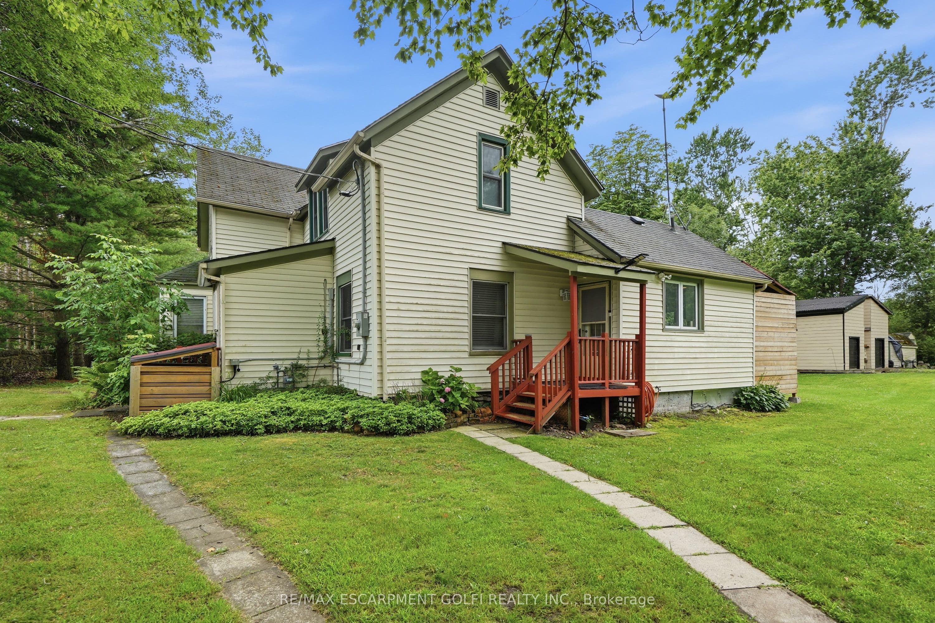 633 Point Abino Road photo 1