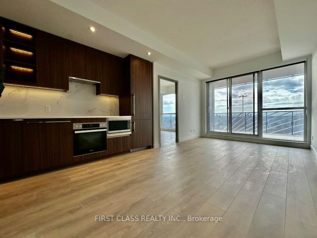Unit 1003 27 Mcmahon Drive photo 1