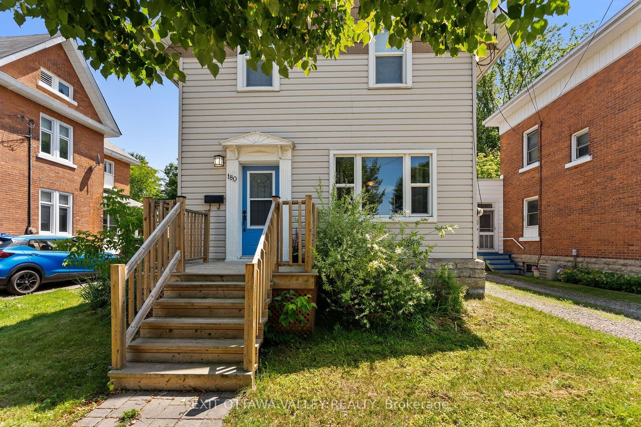 180 Mary Street photo 1