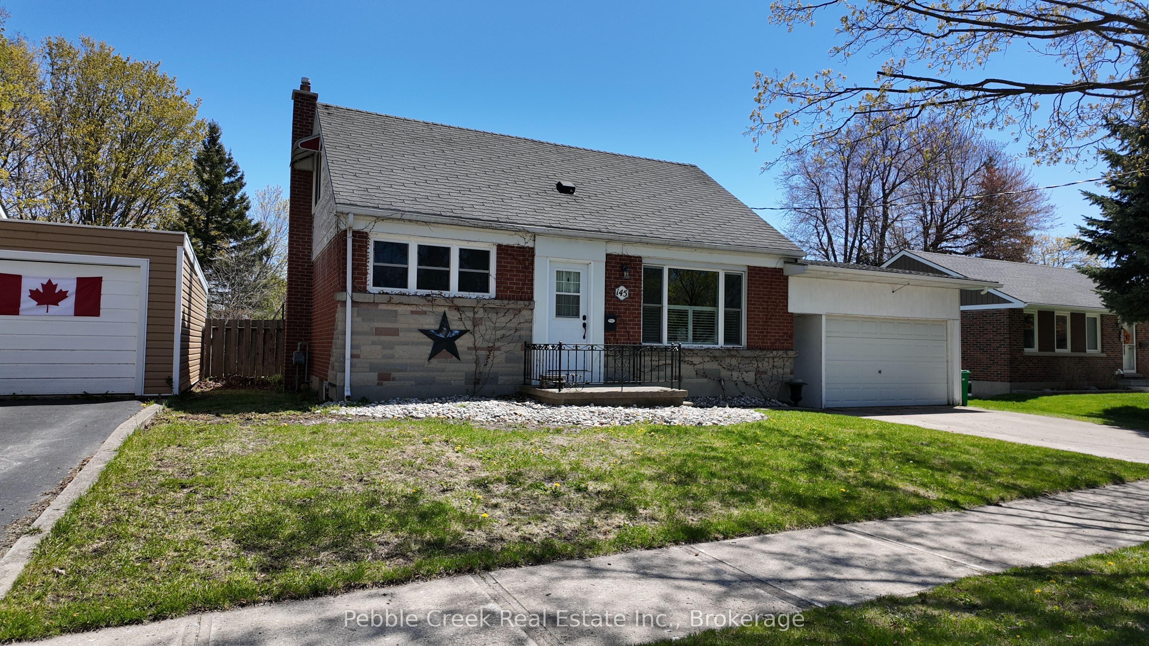 145 Elizabeth Street photo 1