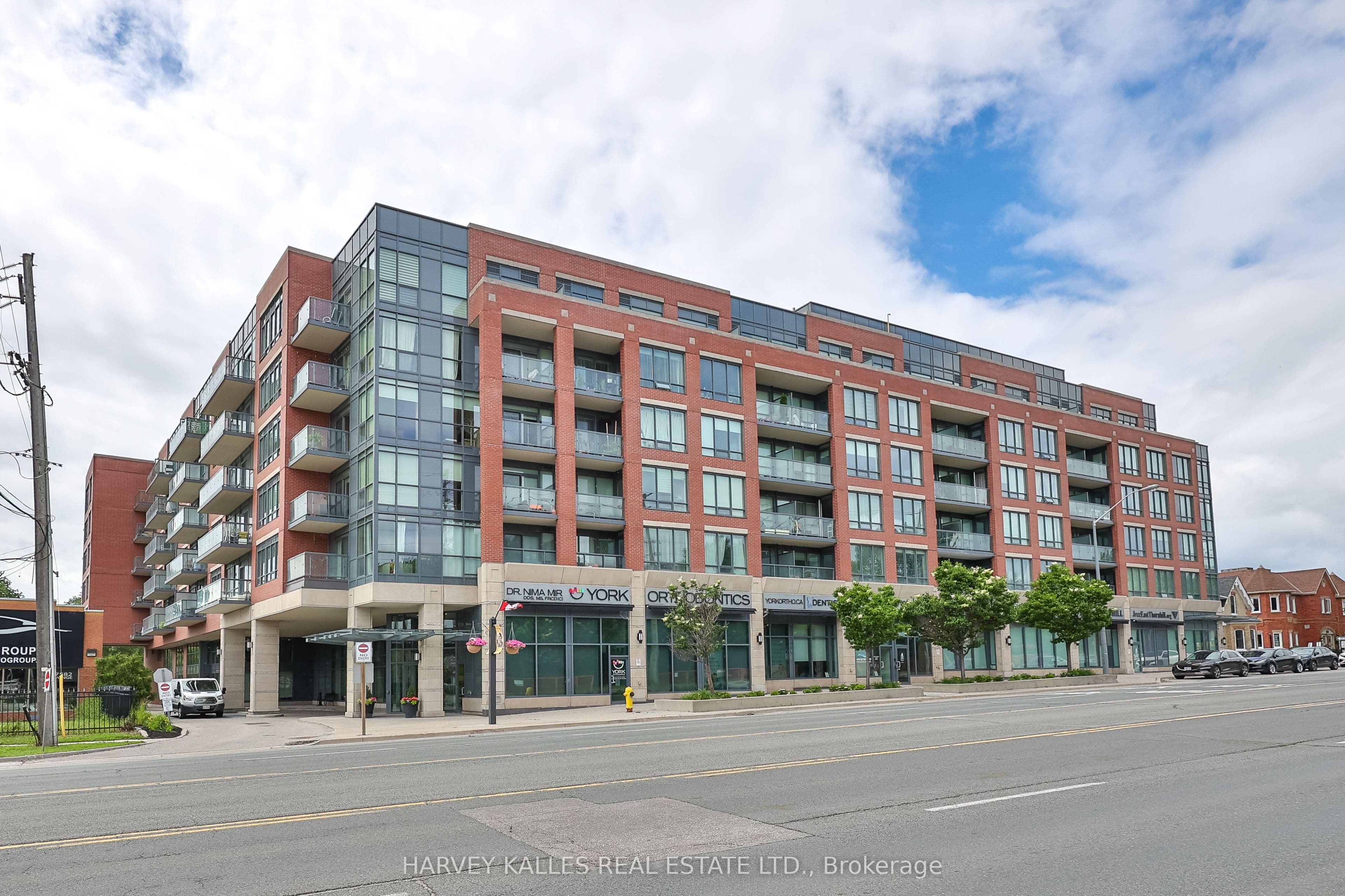 Unit 622 7608 Yonge Street photo 1