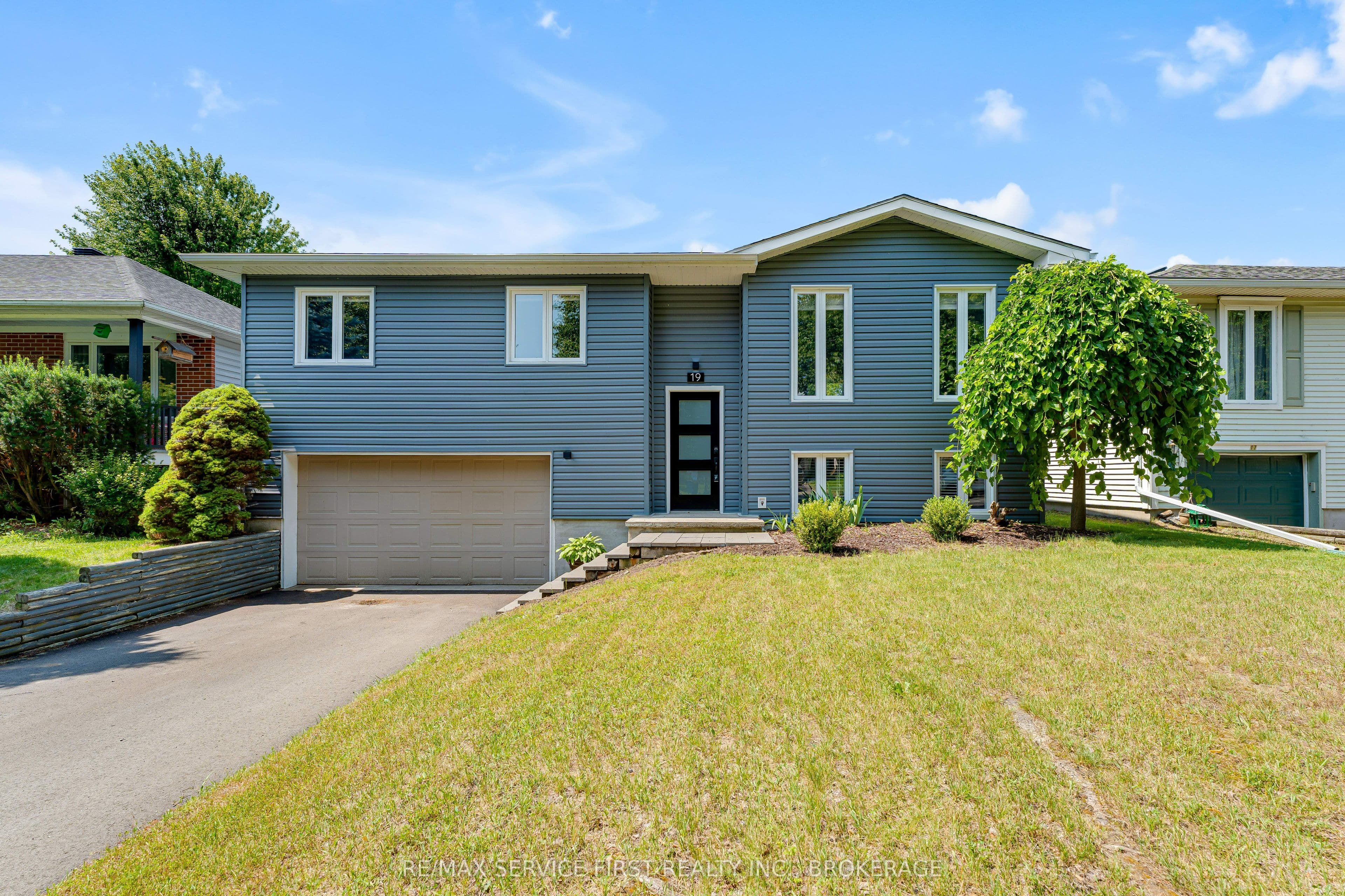 19 Heritage Drive photo 1