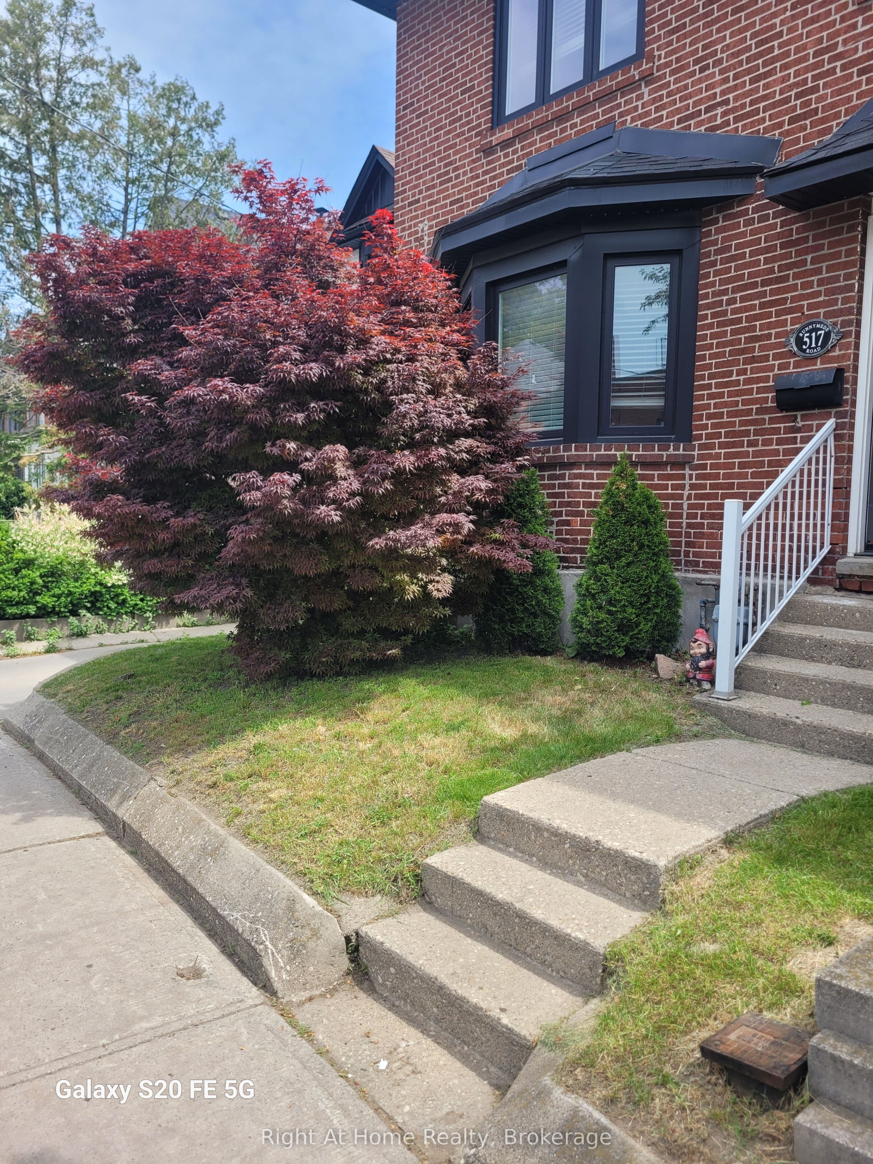 517 Runnymede Street photo 1