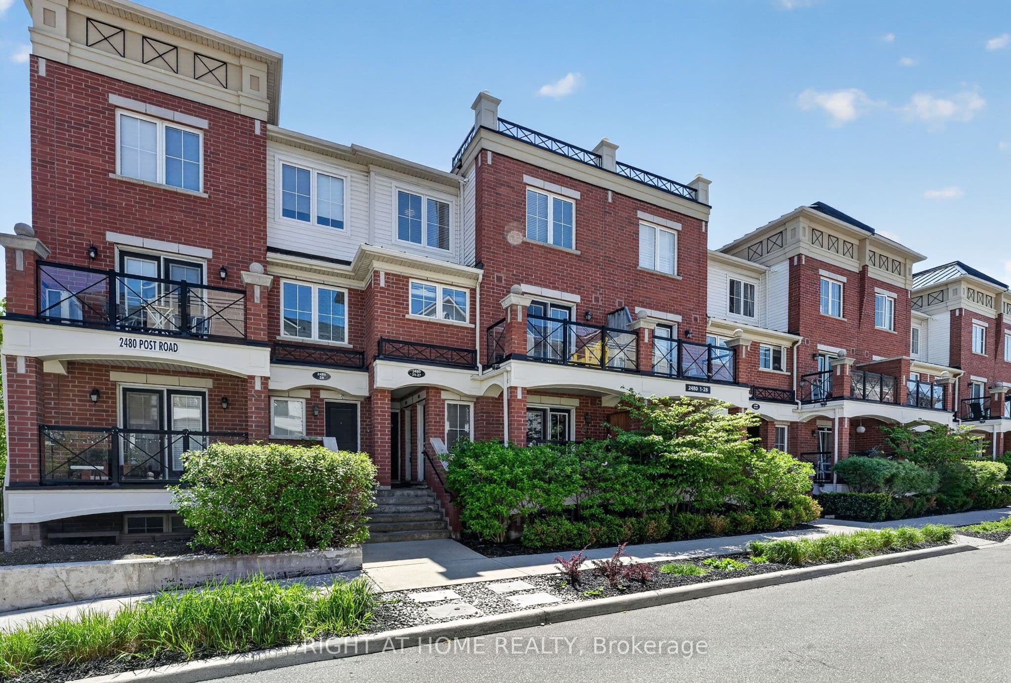 Unit 26 2480 Post Road photo 1