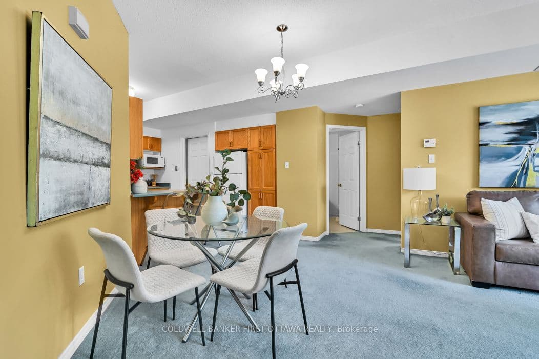 99 Robson Court photo 1