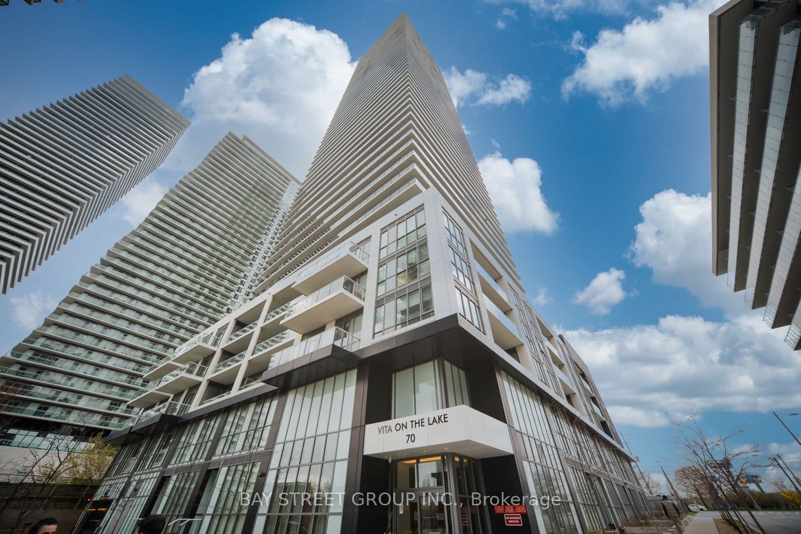 Unit 2107 70 Annie Craig Drive photo 1