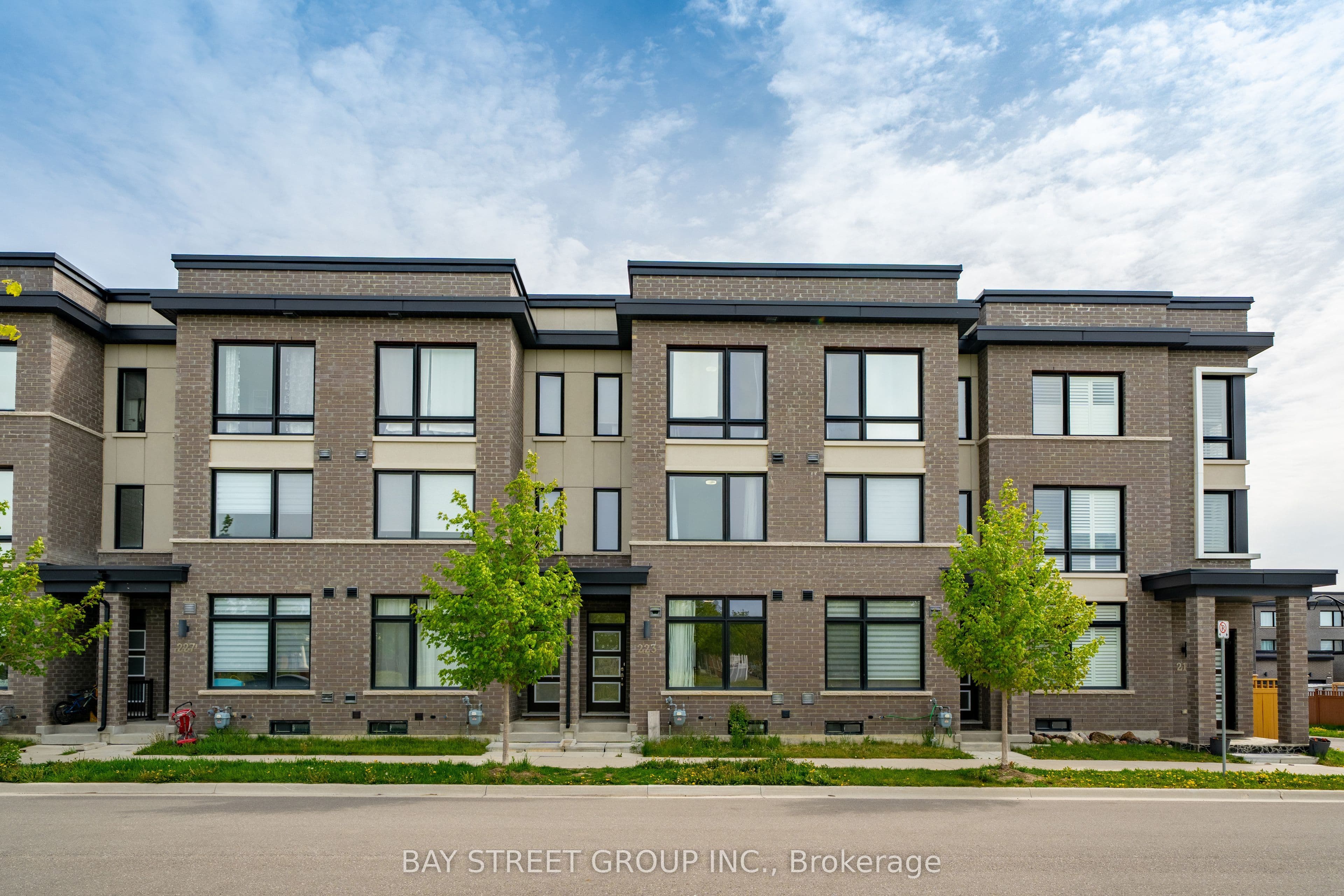 223 Webb Street photo 1