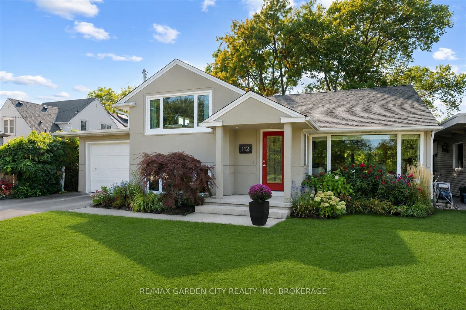 112 Riverdale Drive photo 1