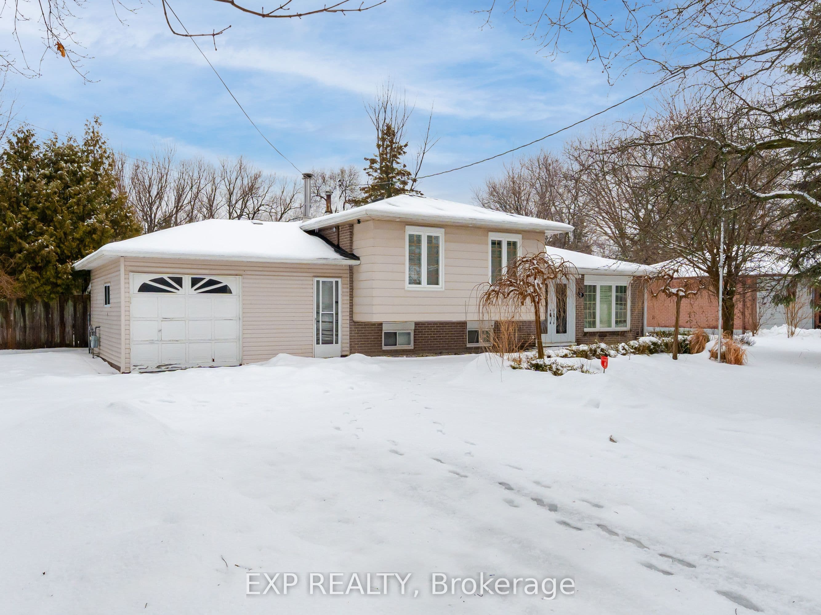 28 Lakeland Crescent photo 1