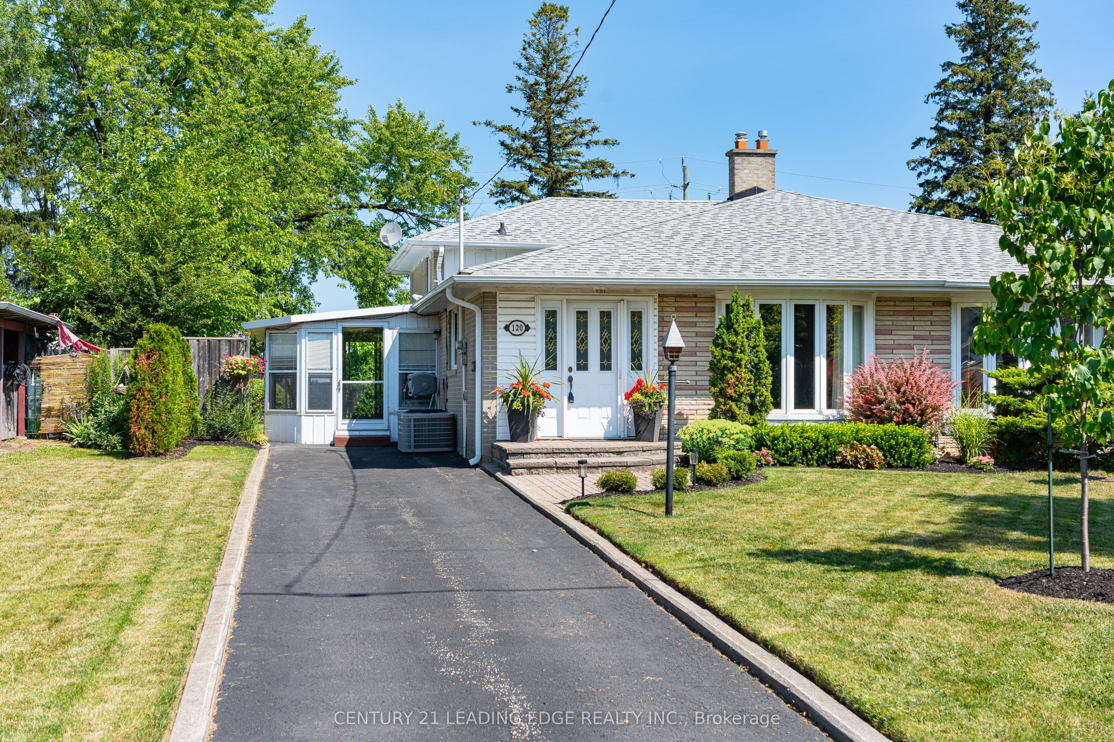 120 Sherwood Forest Drive photo 1
