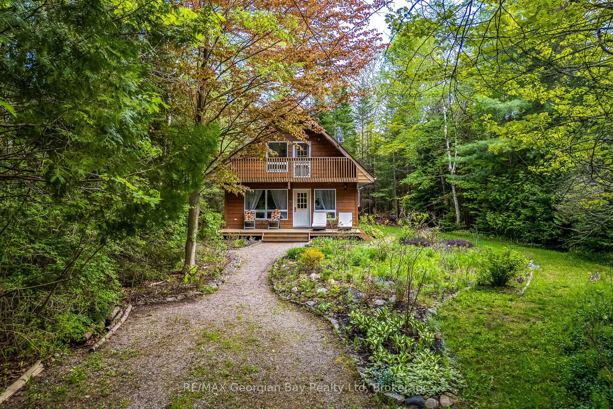 2 Ridout Court photo 1
