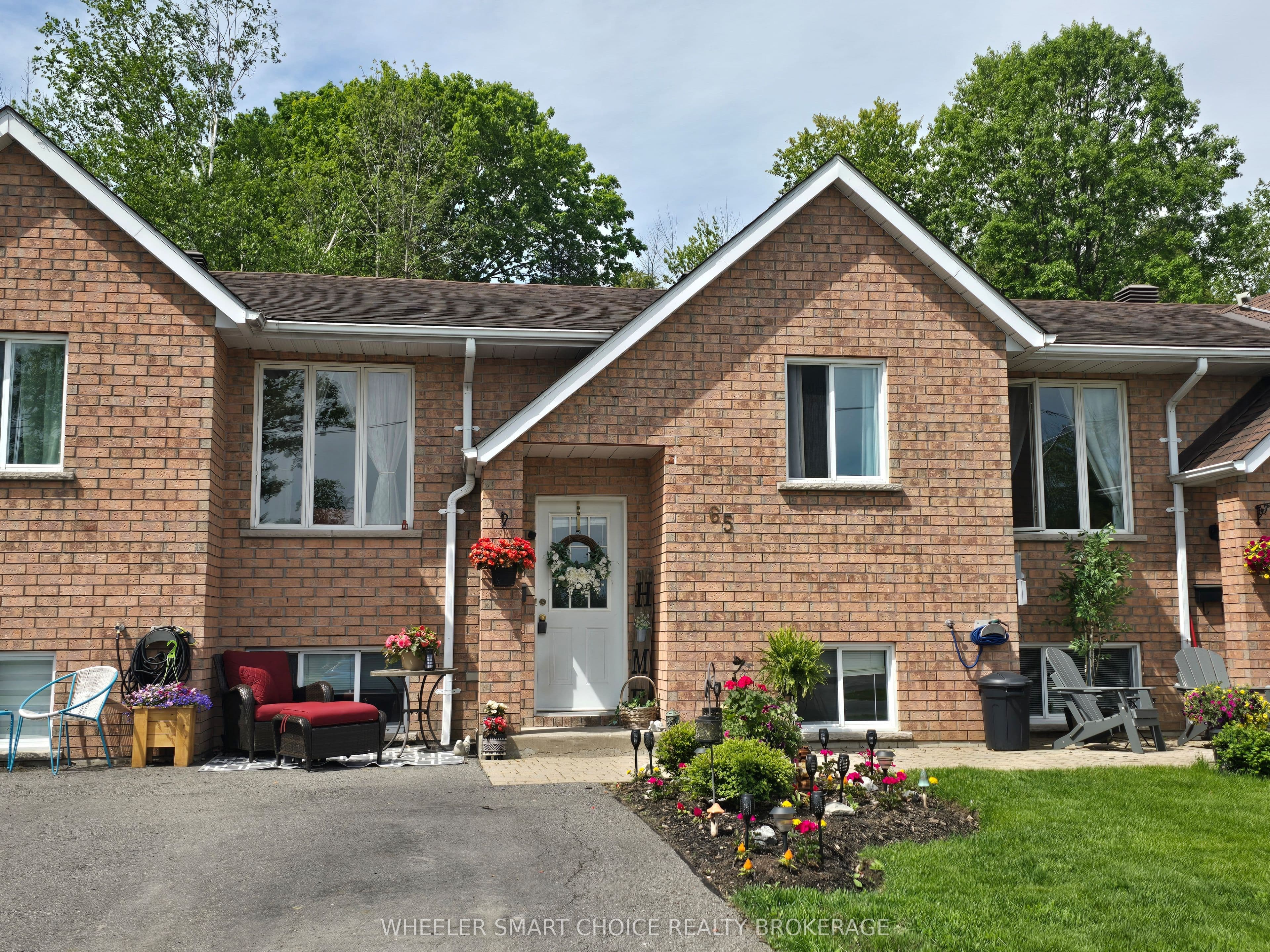 65 Farran Drive photo 1