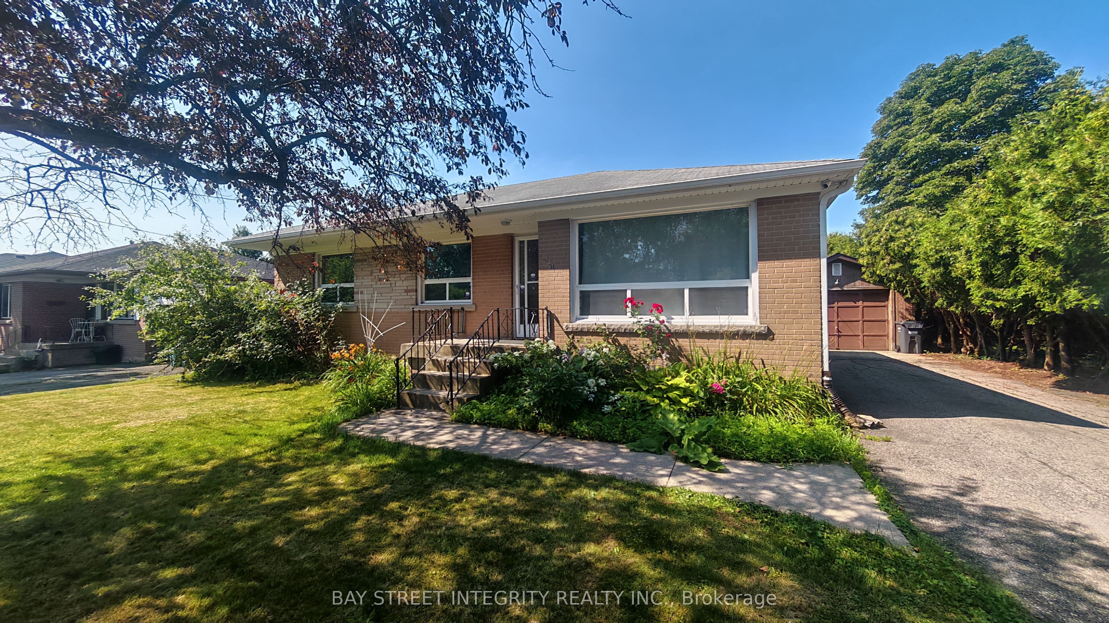 505 Sandmere Place photo 1
