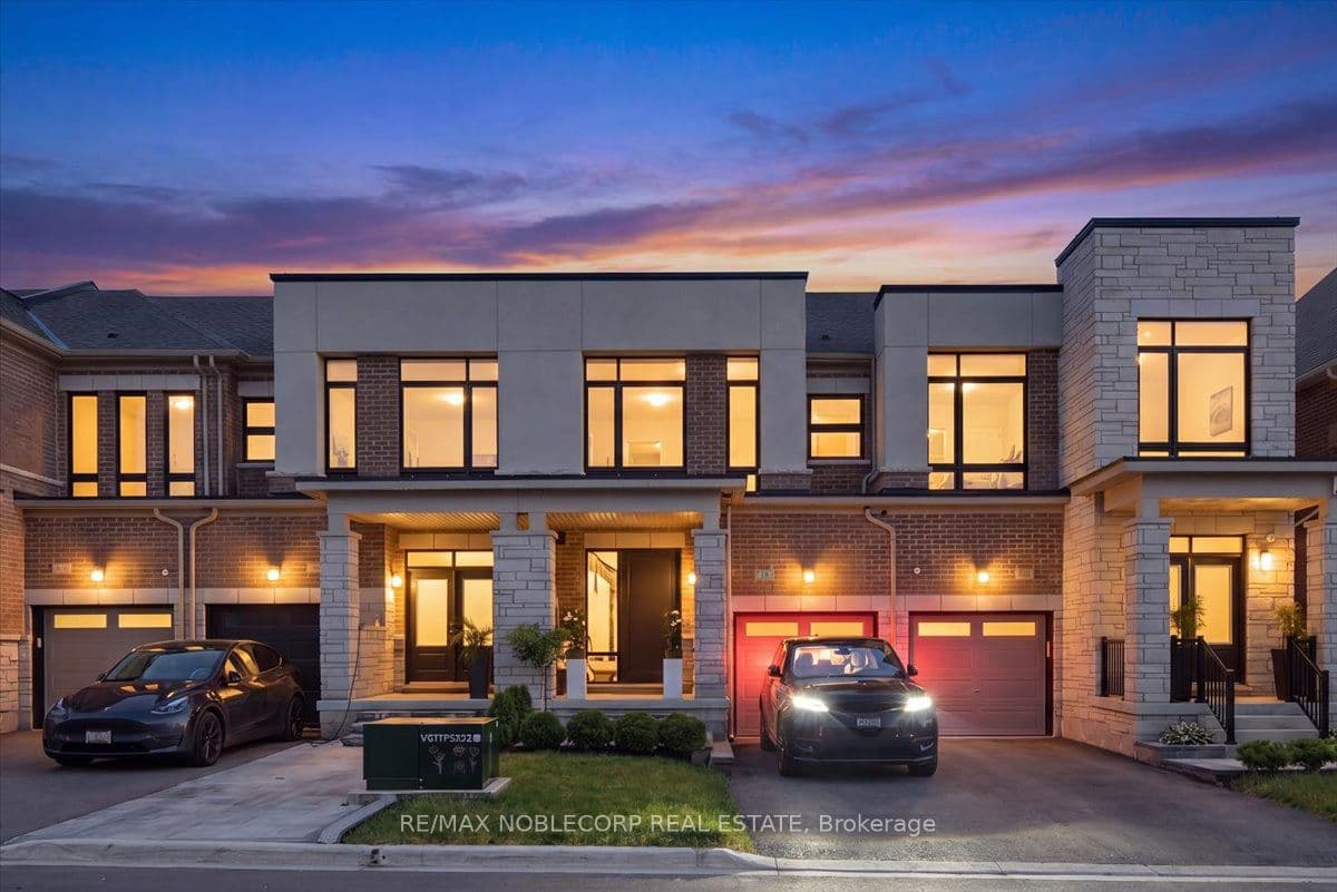 18 Ghent Drive photo 1