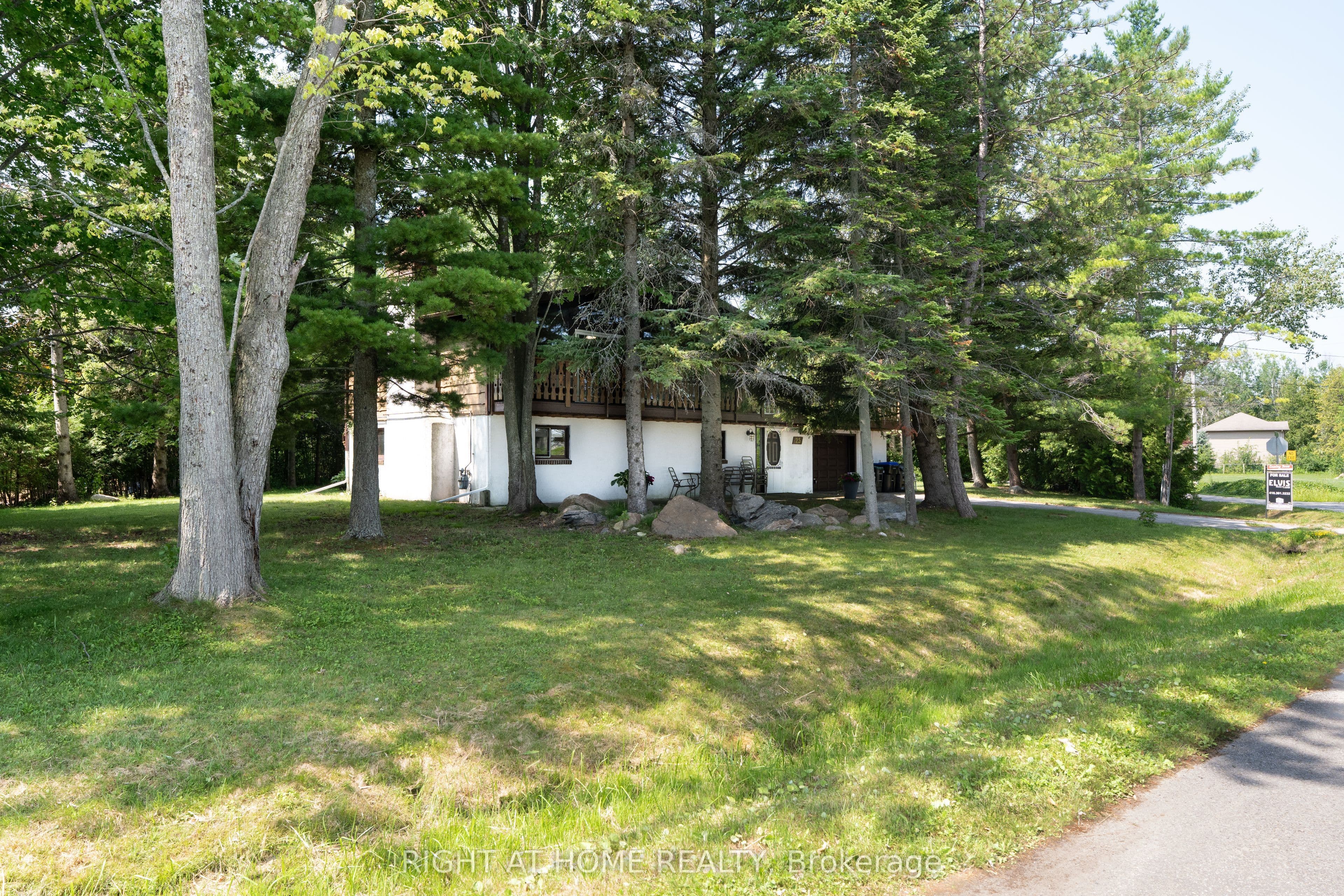 25 William Avenue photo 1
