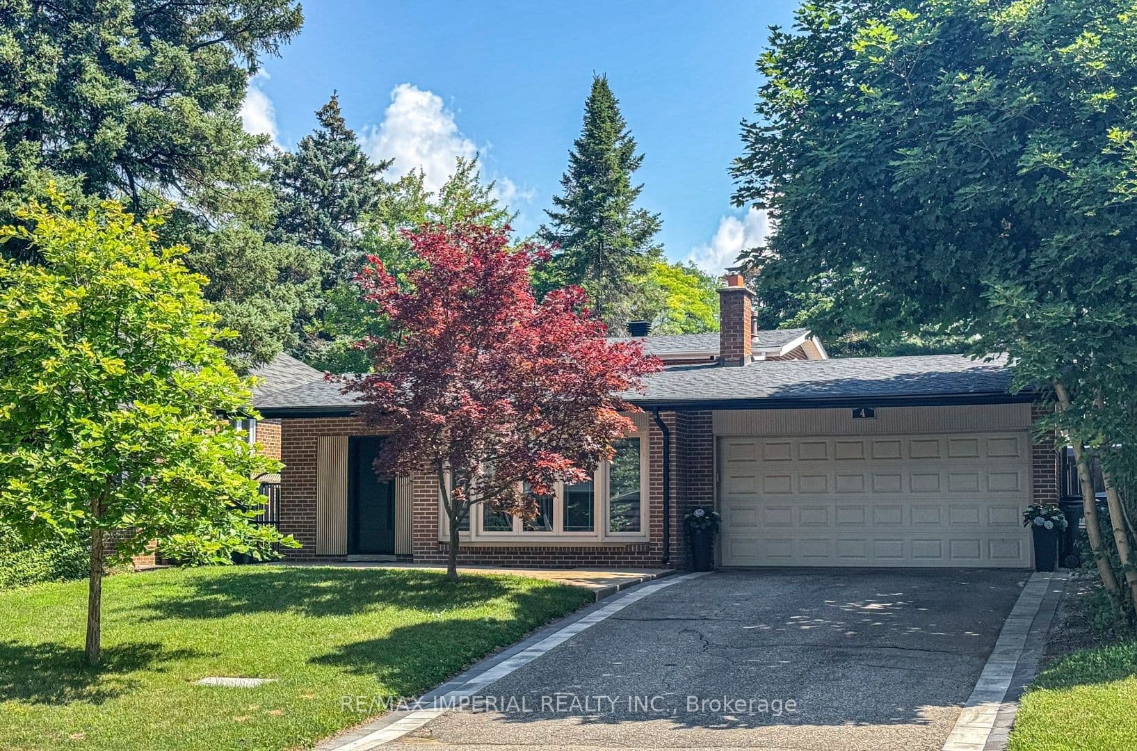 4 Quincy Crescent photo 1