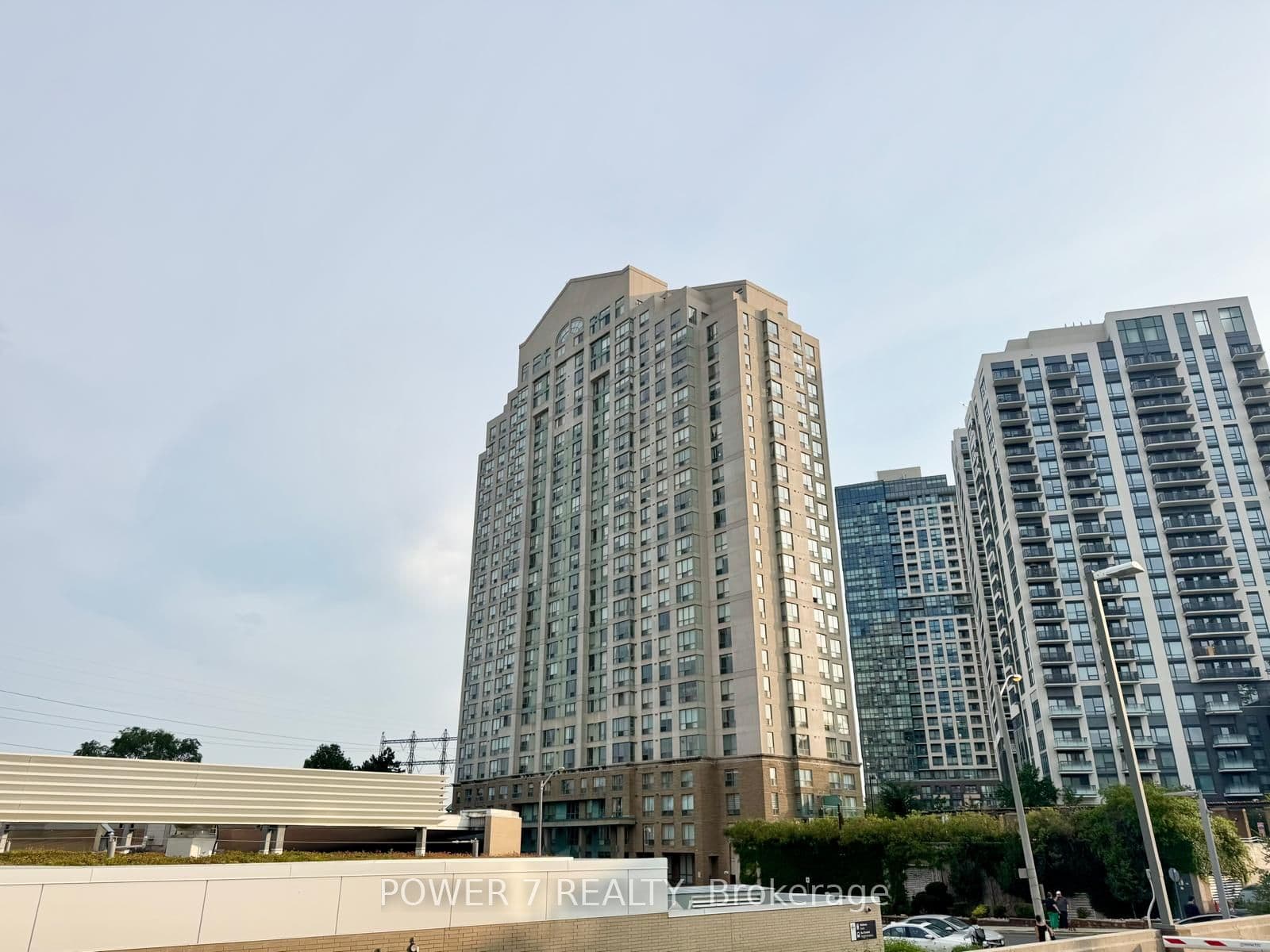 Unit PH304 101 Subway Crescent photo 1