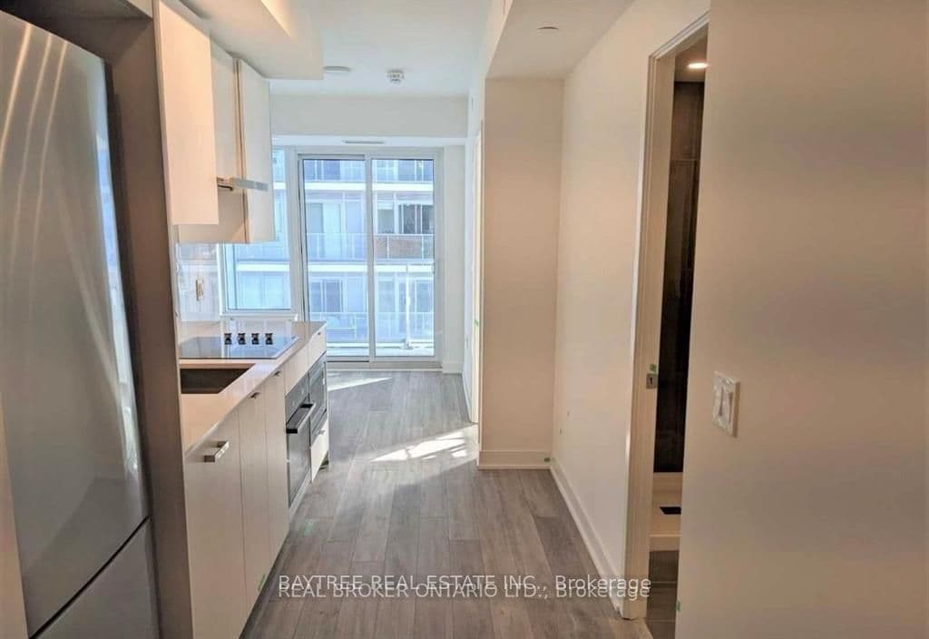 Unit 3508 99 Broadway Avenue photo 1