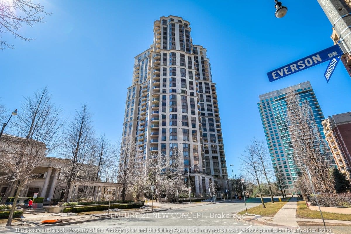 Unit 204 78 Harrison Garden Boulevard photo 1