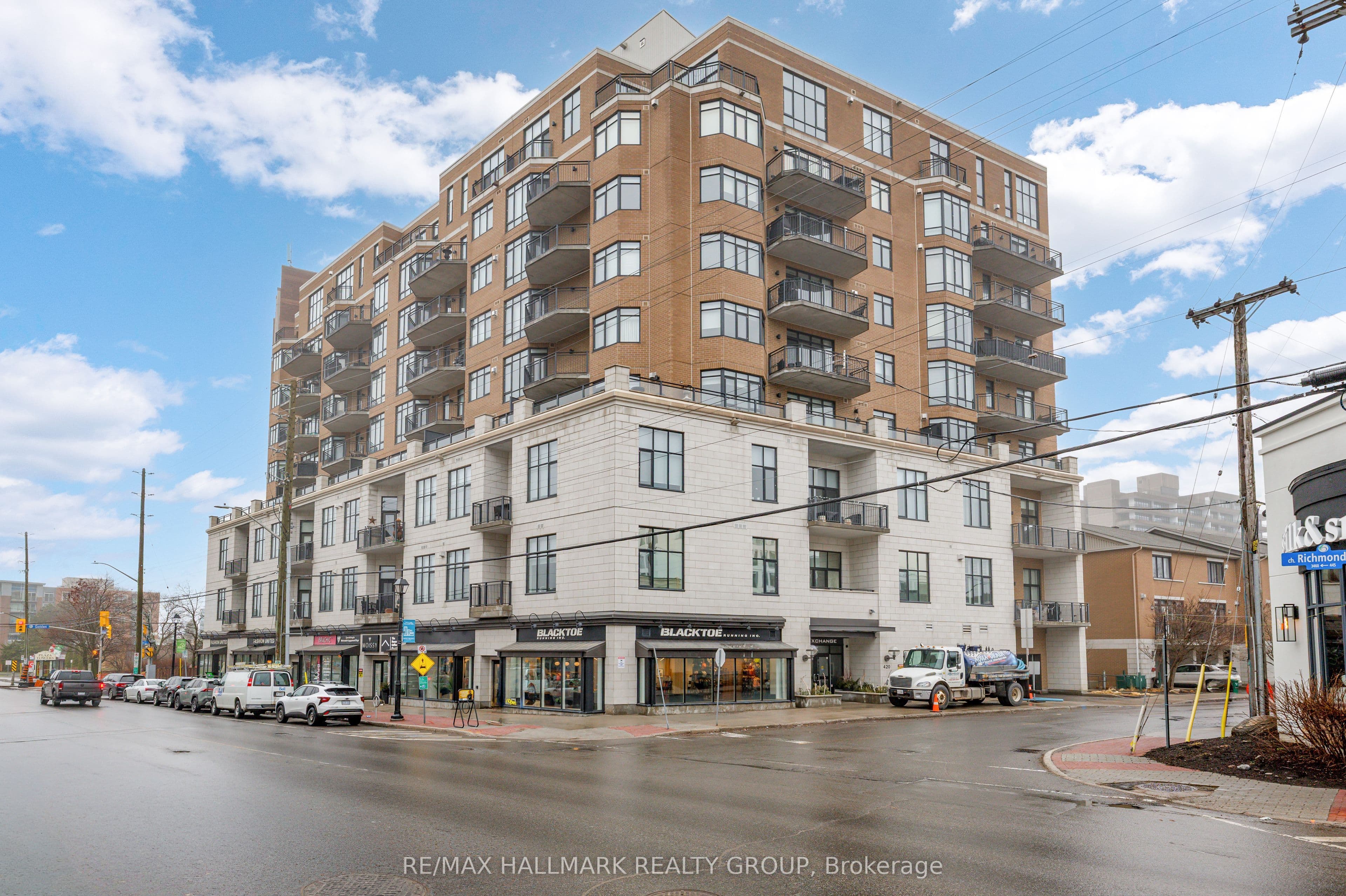 Unit 705 420 Berkley Avenue photo 1