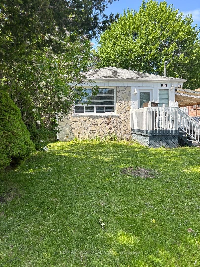110 Darlingside Drive photo 1