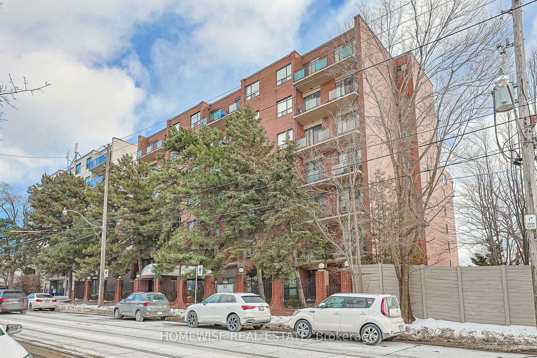 Unit 307 485 Kingston Road photo 1