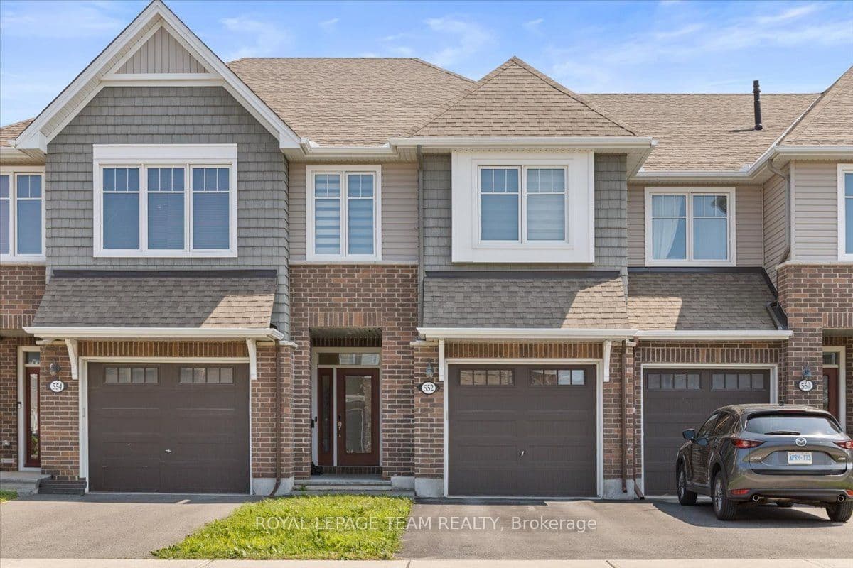 552 Jackdaw Avenue photo 1
