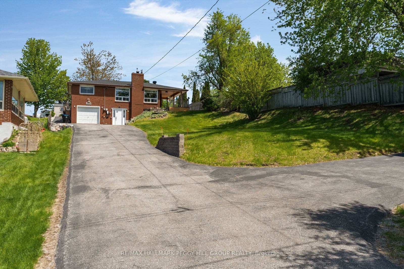 865 John Street photo 1