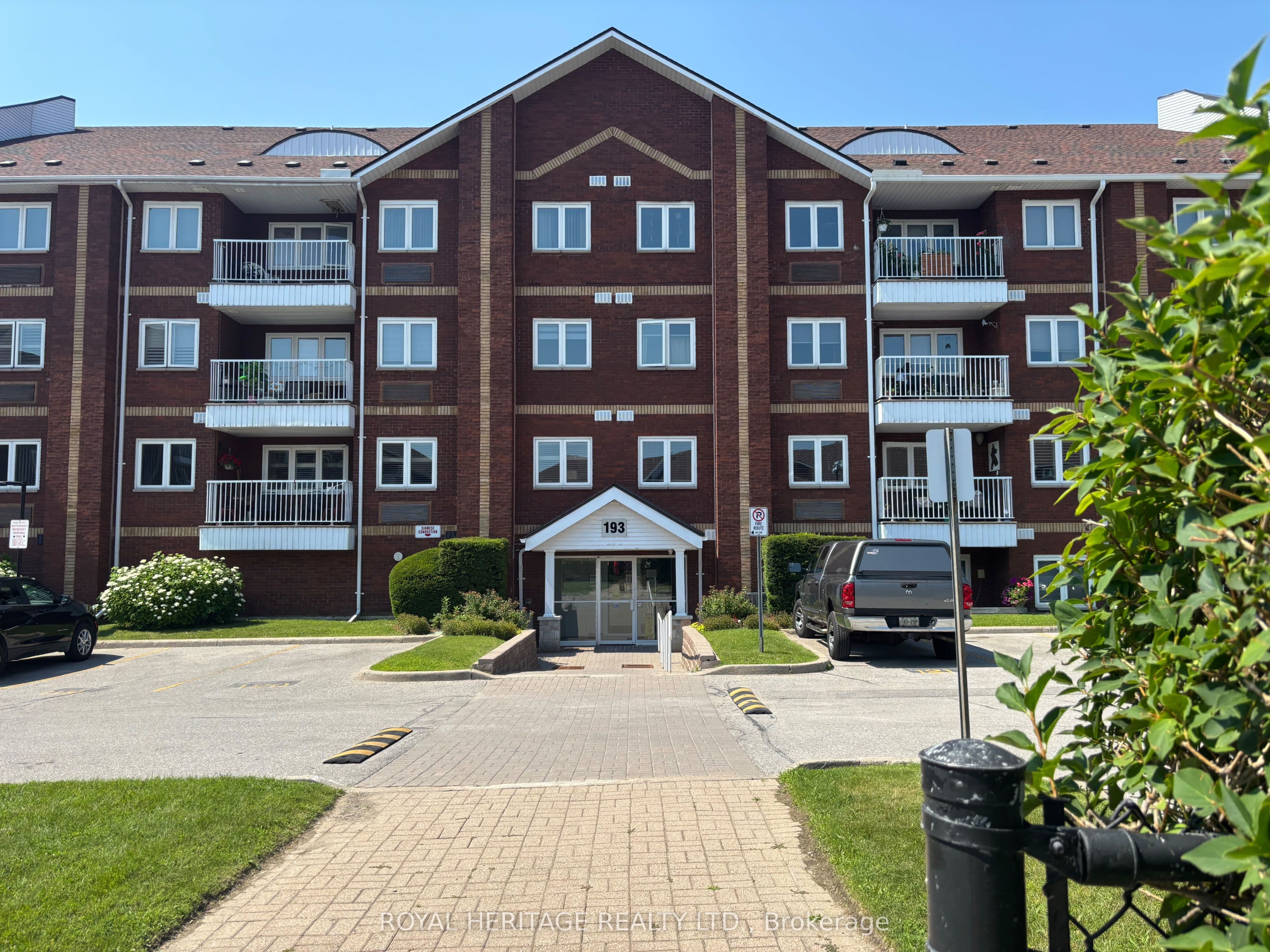 Unit 220 193 Lake Drive photo 1