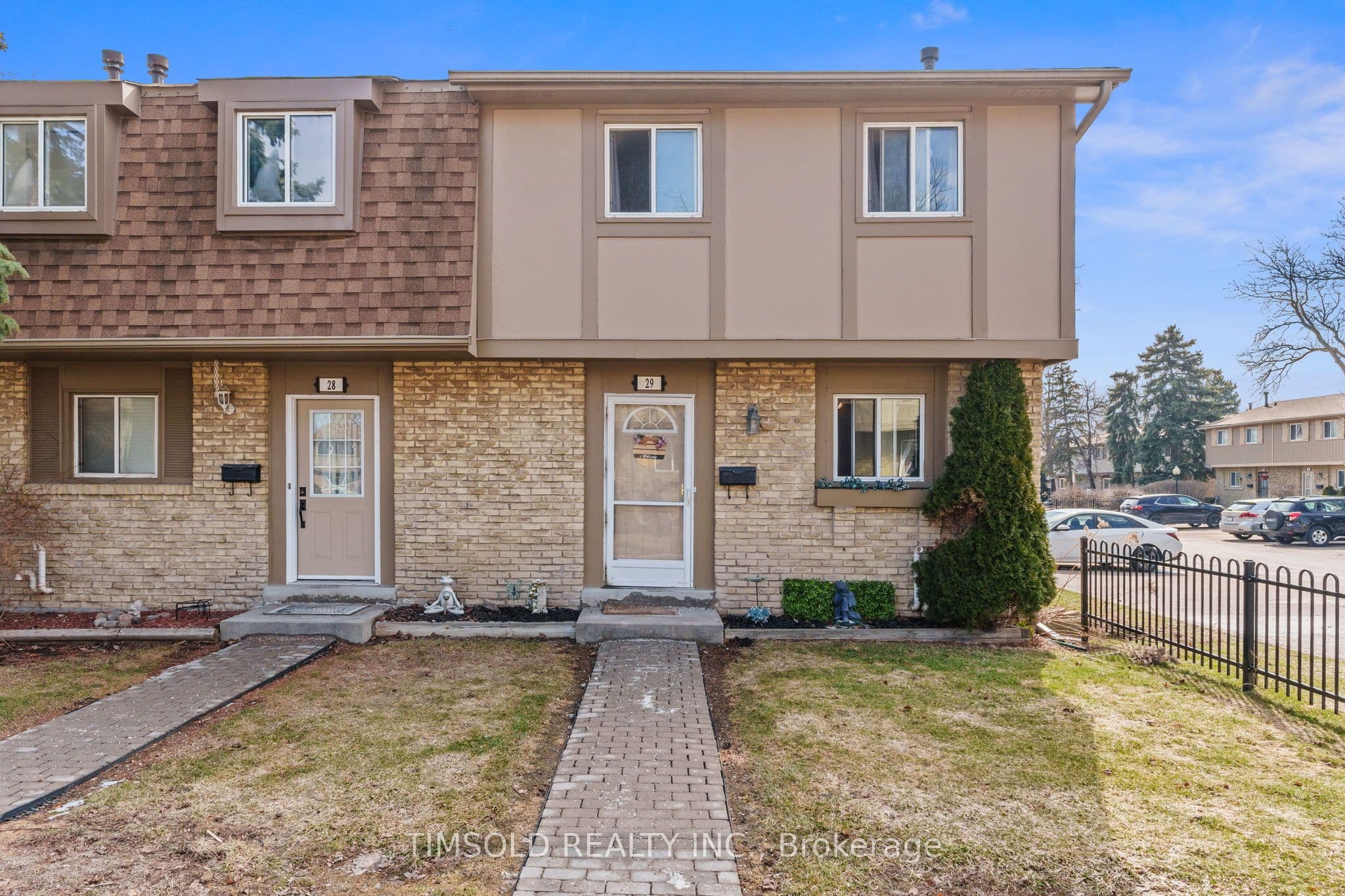 Unit 29 57 Hansen Road photo 1