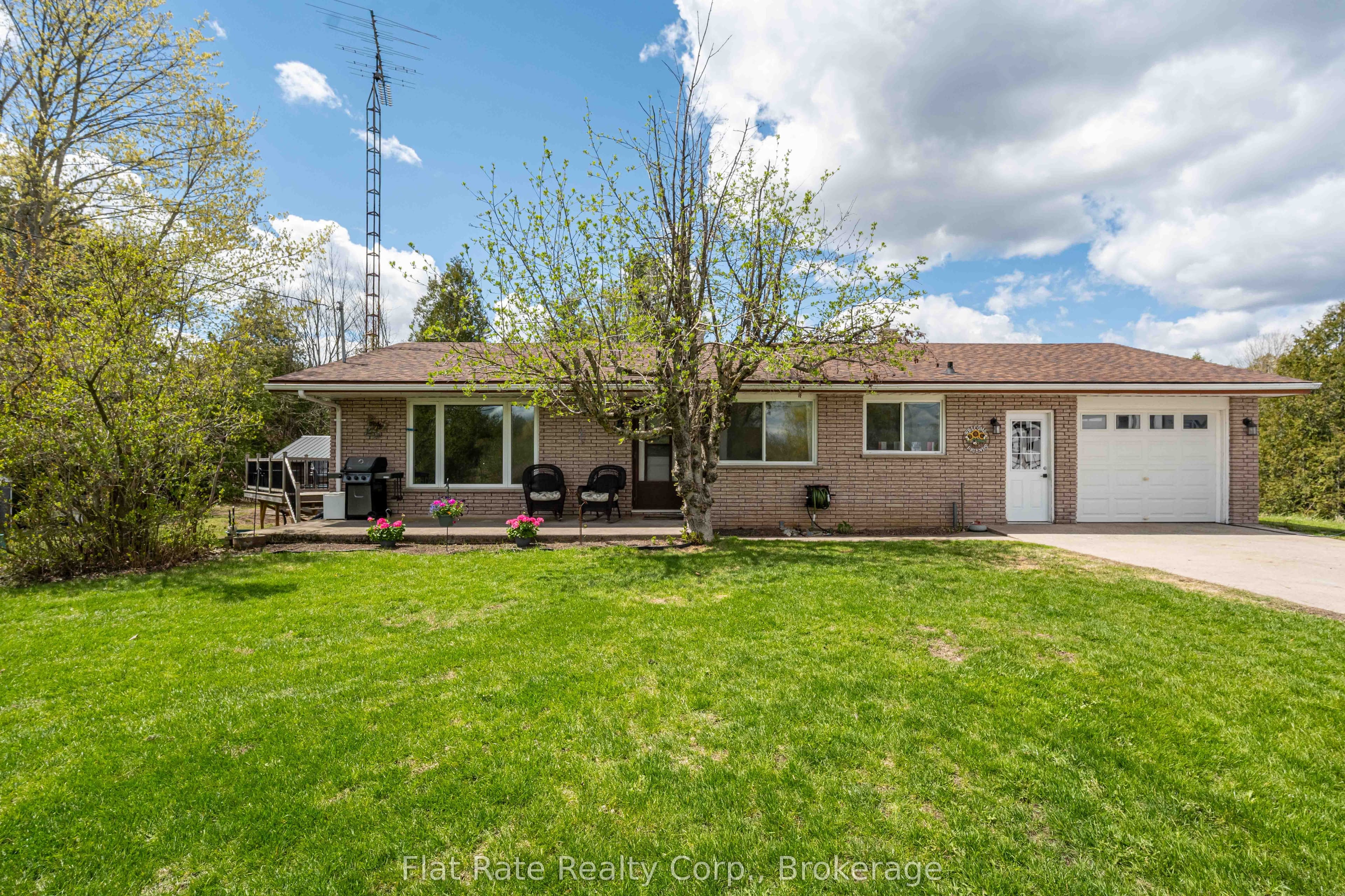 2086 McCrackens Landing Road photo 1