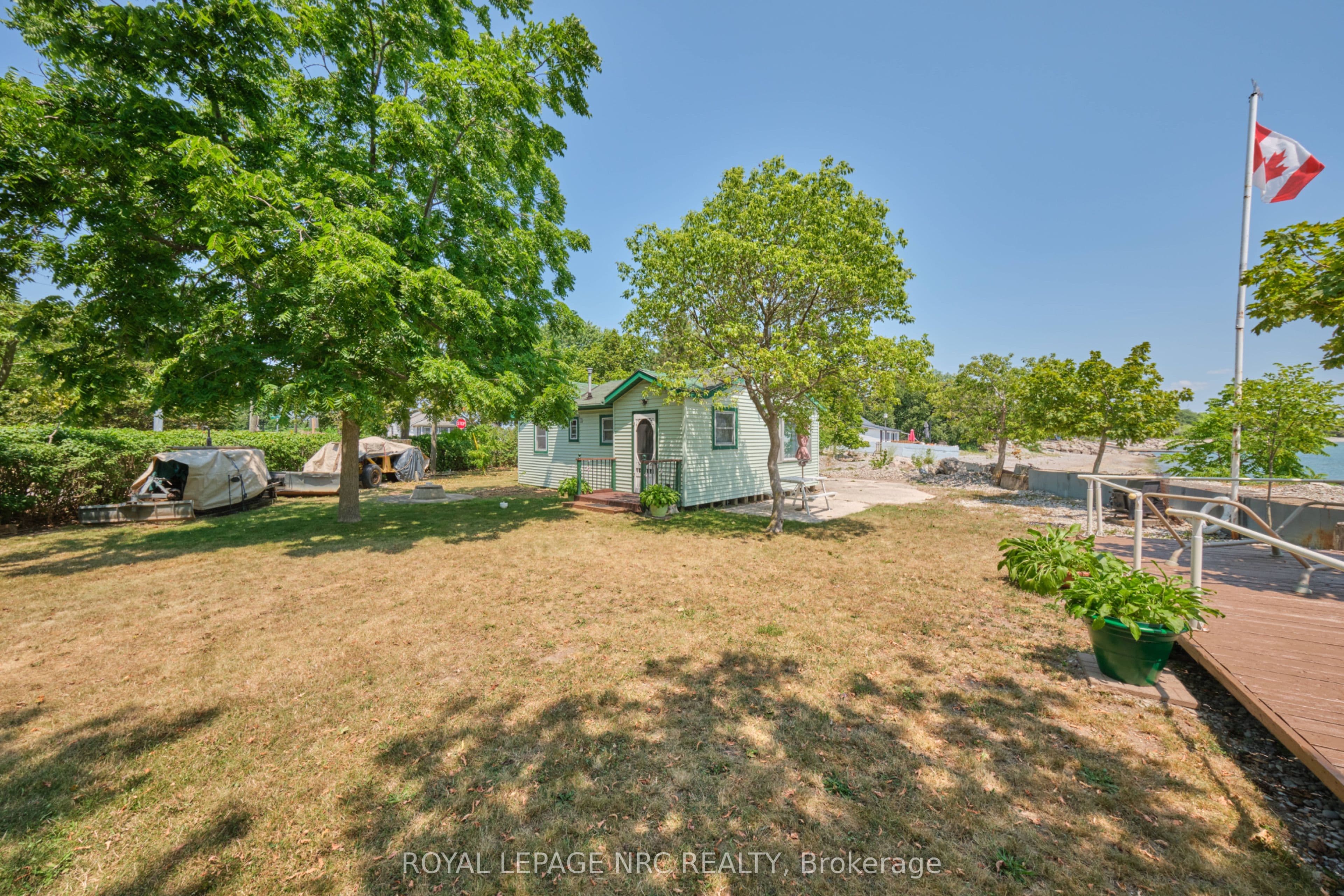5 Mohawk Point Road photo 1
