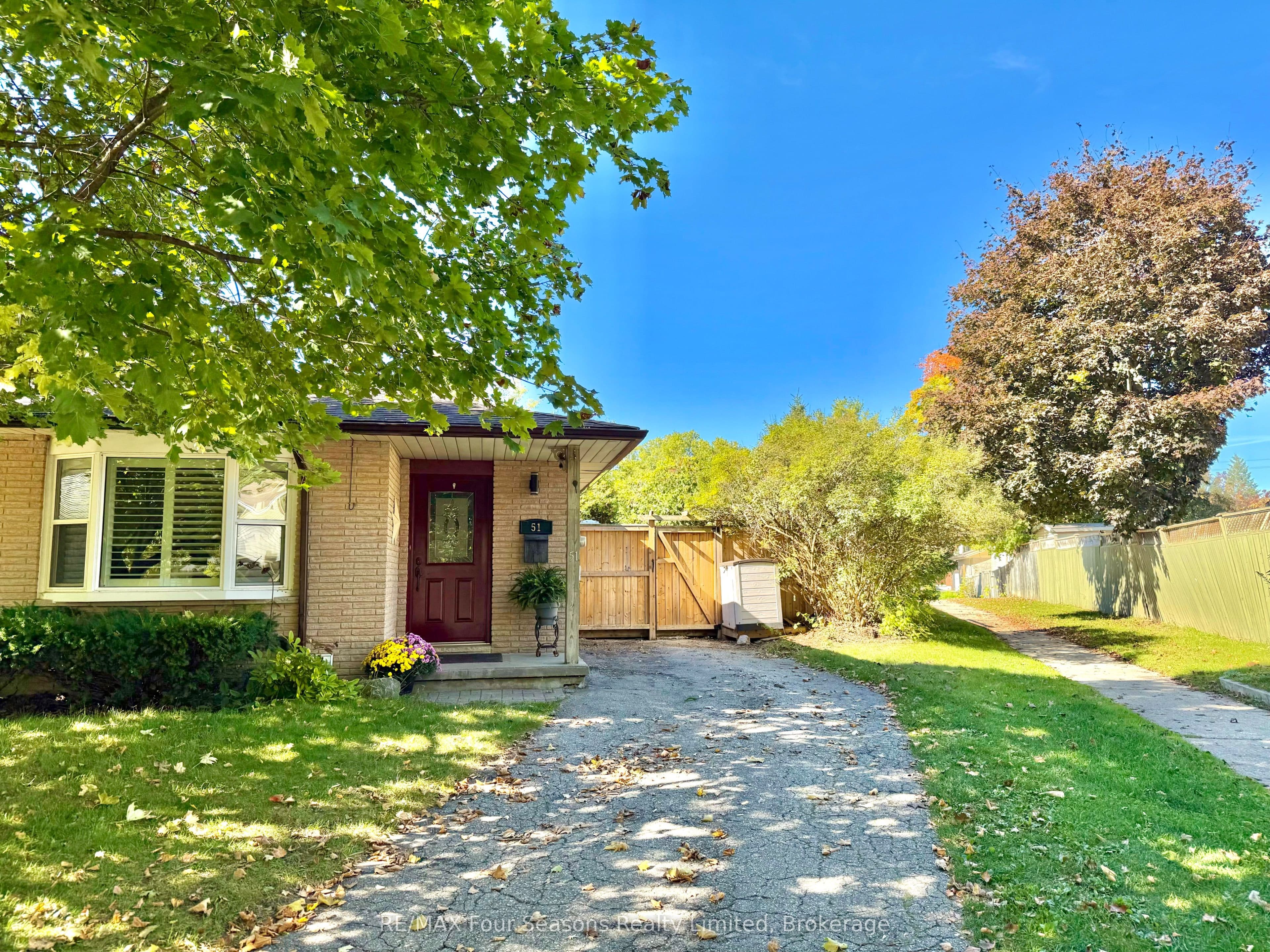 51 Carlyle Place photo 1