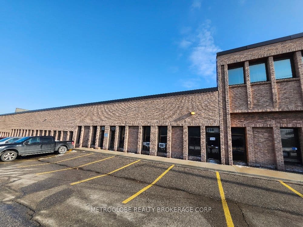 Unit 13-15 1030 Kamato Road photo 1