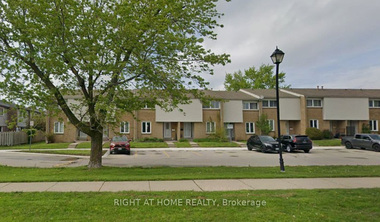 Unit 136 500 Osgoode Drive photo 1