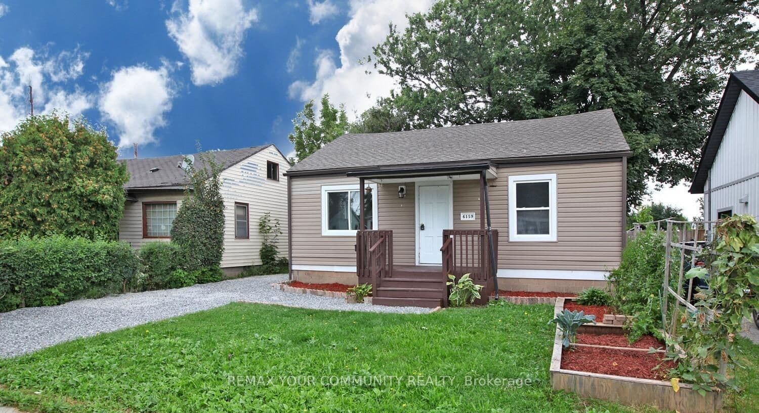 6159 Churchill Street photo 1
