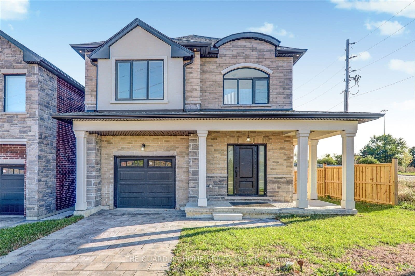 97 Chelliah Court photo 1