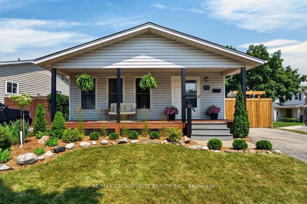 88 Commerford Street photo 1