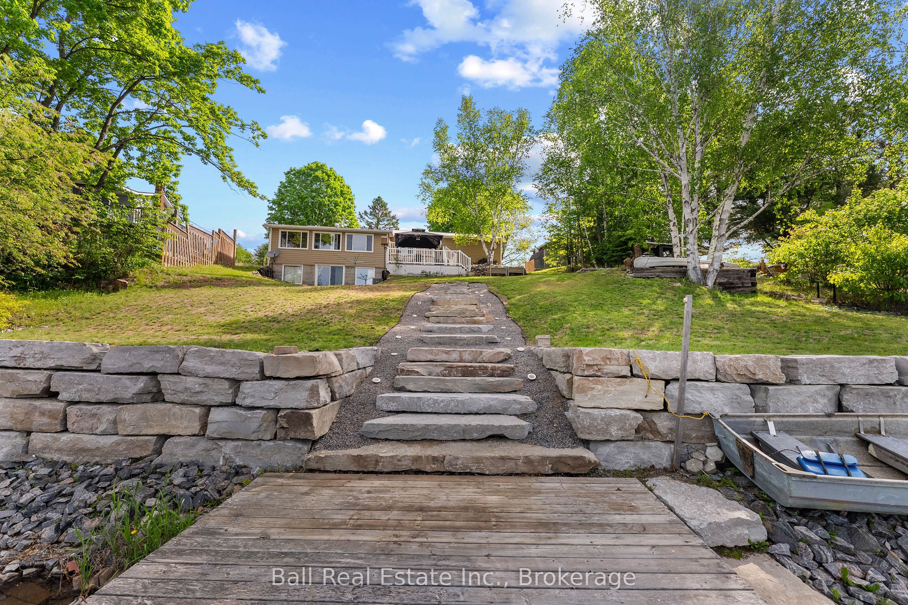 29 Siddon Lake Place photo 1