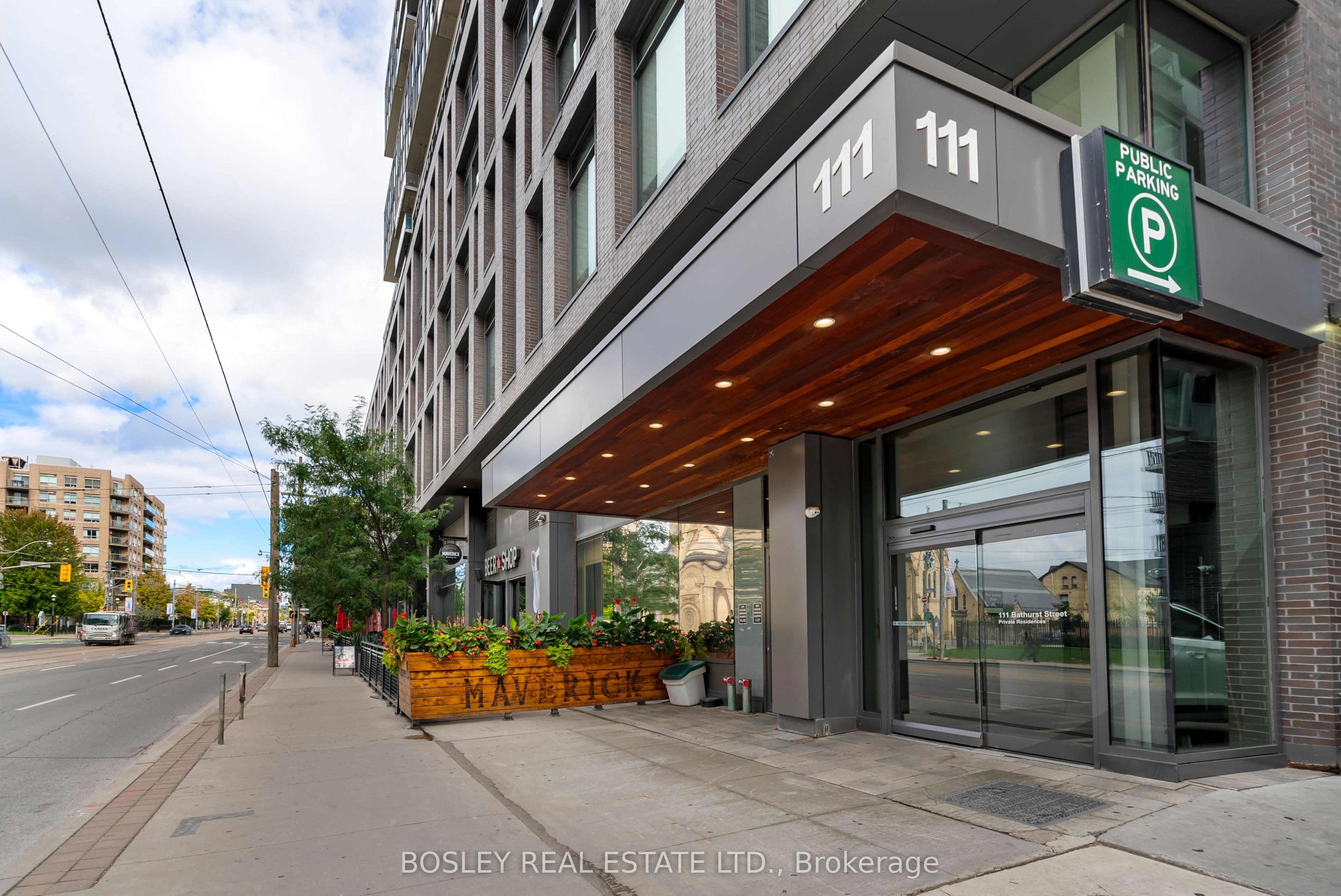 Unit 1007 111 Bathurst Street photo 1