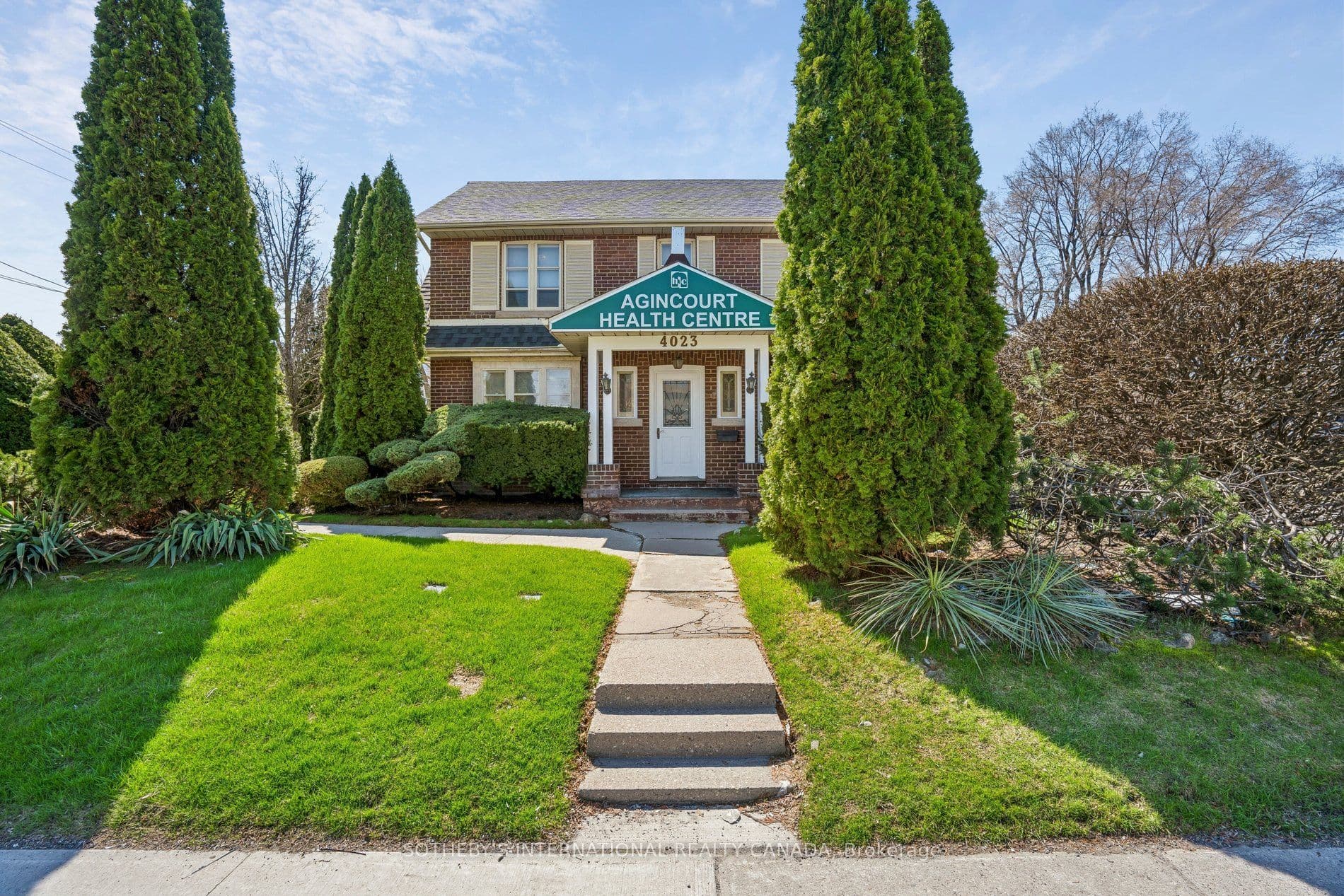 4023 Sheppard Avenue photo 1