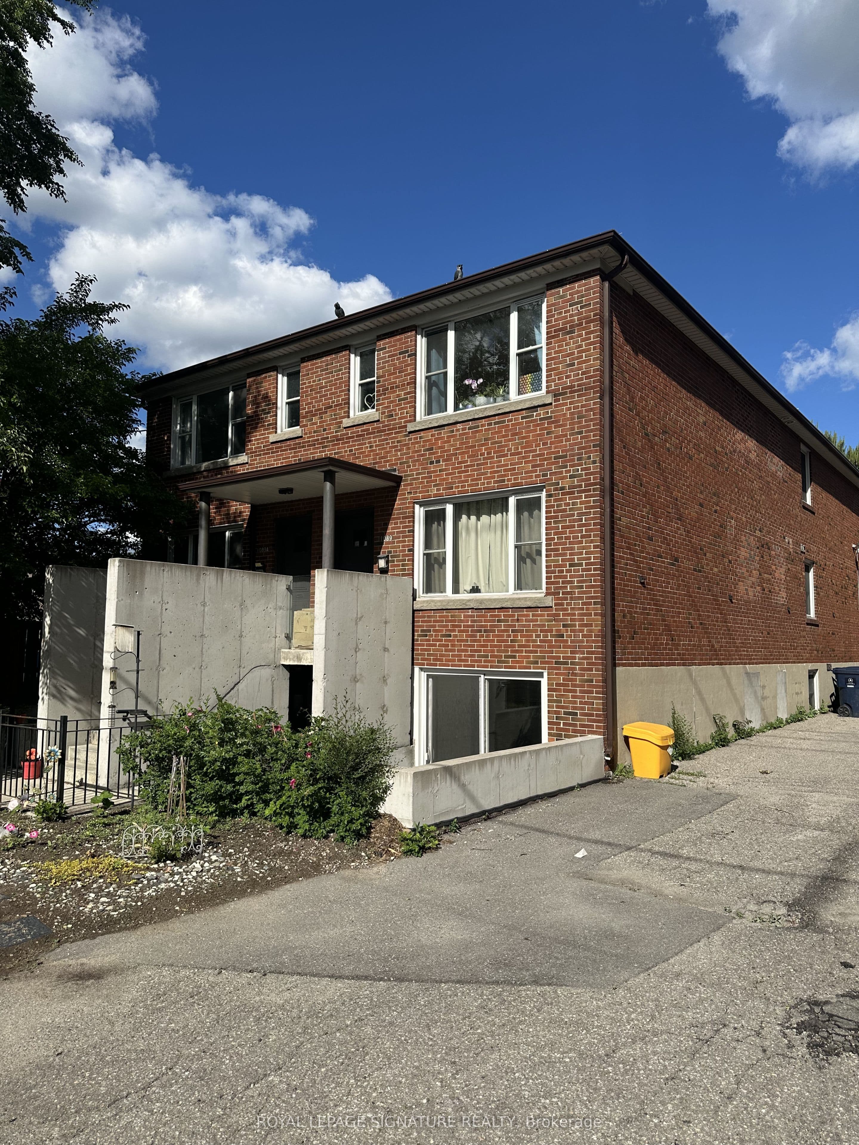 Unit 3 1089 Broadview Avenue photo 1