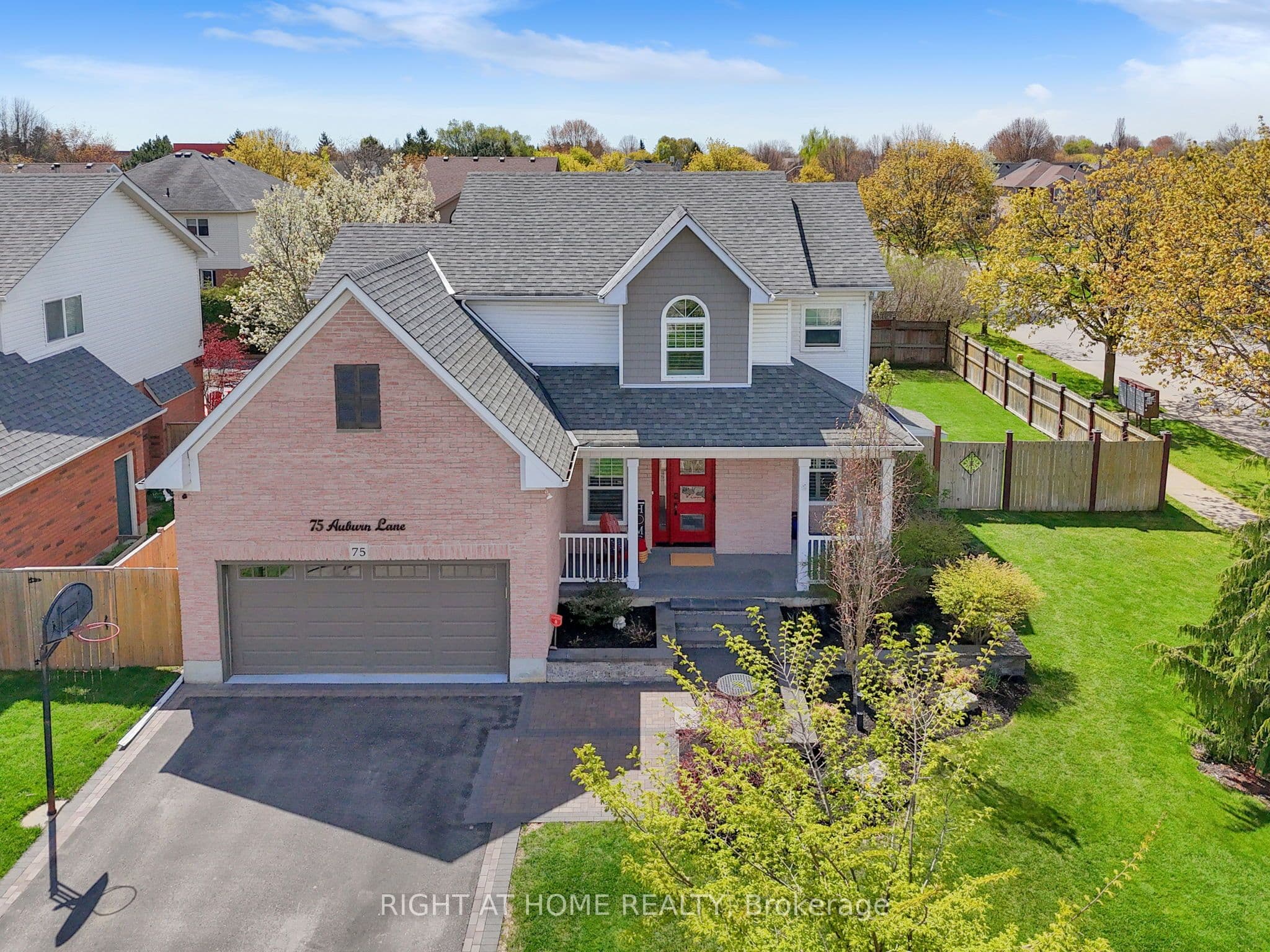 75 Auburn Lane photo 1