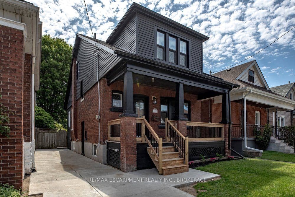 106 Grosvenor Avenue photo 1