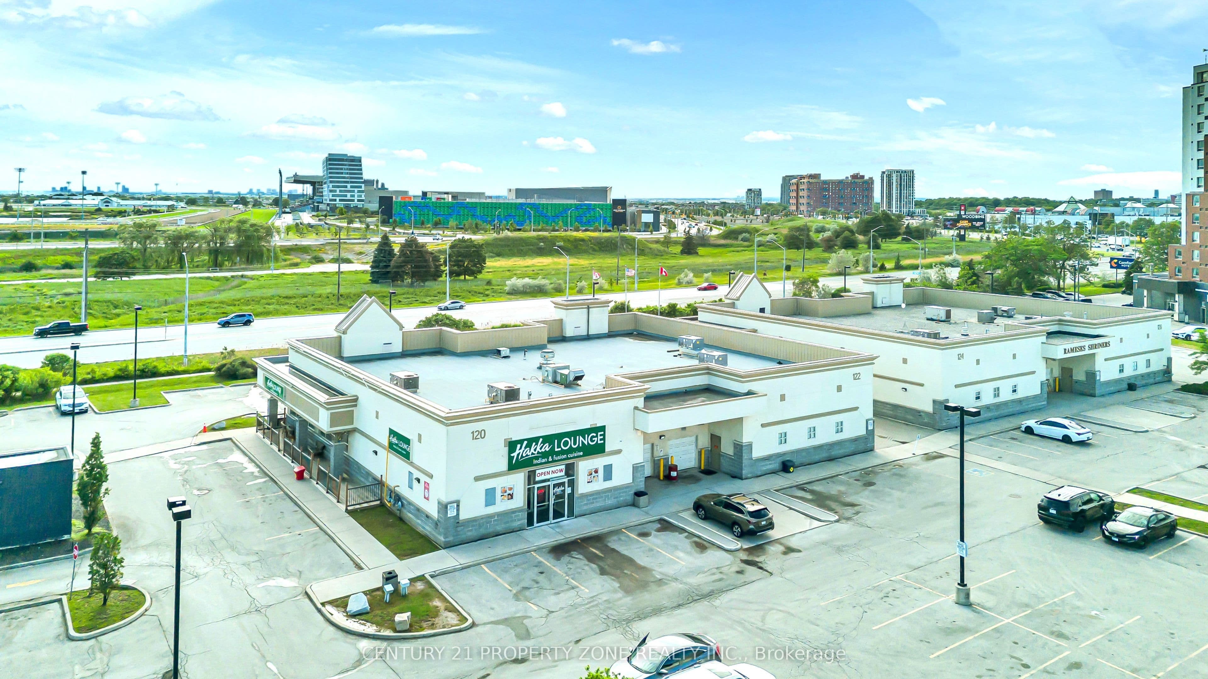 Unit 12 120 Queen Plate Drive photo 1