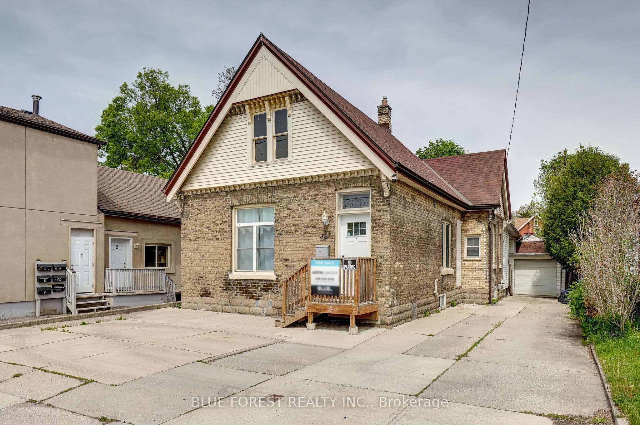 36 ADELAIDE Street photo 1