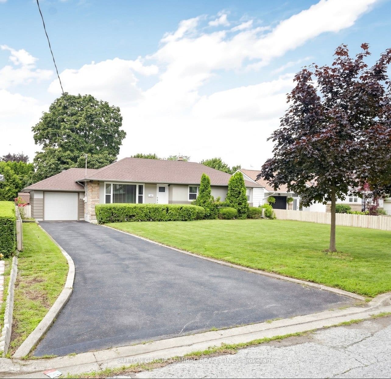 27 Patricia Drive photo 1